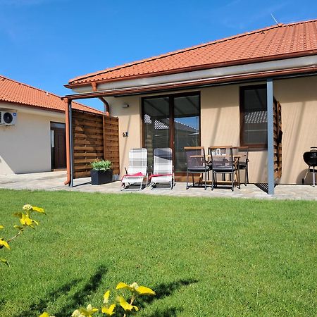 Apartmany Rubin Nesvady Bagian luar foto