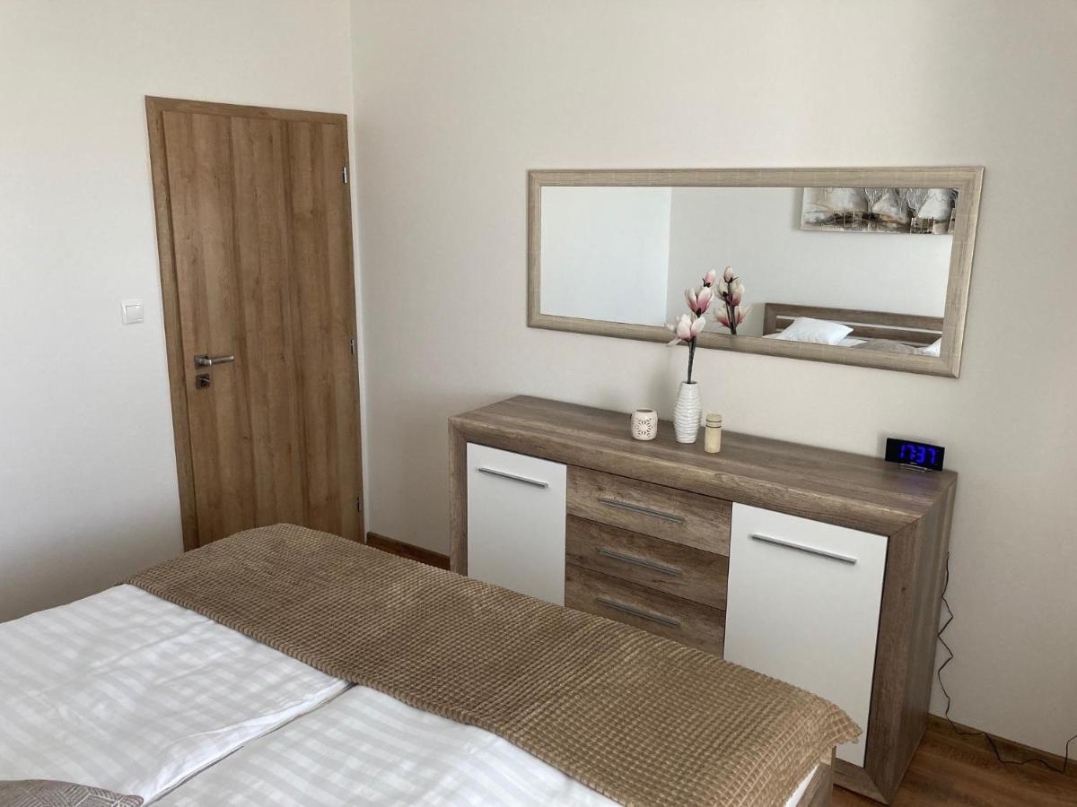 Apartmany Rubin Nesvady Bagian luar foto
