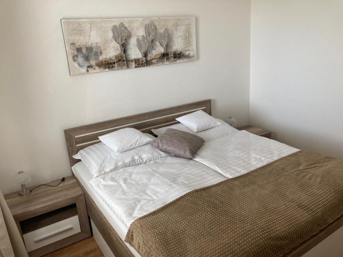 Apartmany Rubin Nesvady Bagian luar foto