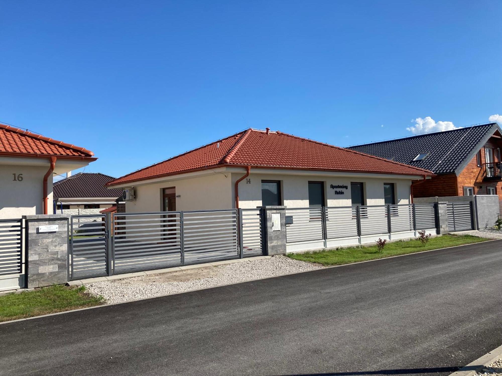 Apartmany Rubin Nesvady Bagian luar foto