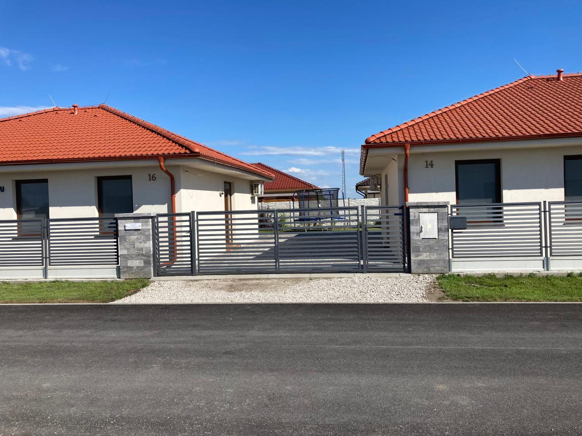 Apartmany Rubin Nesvady Bagian luar foto