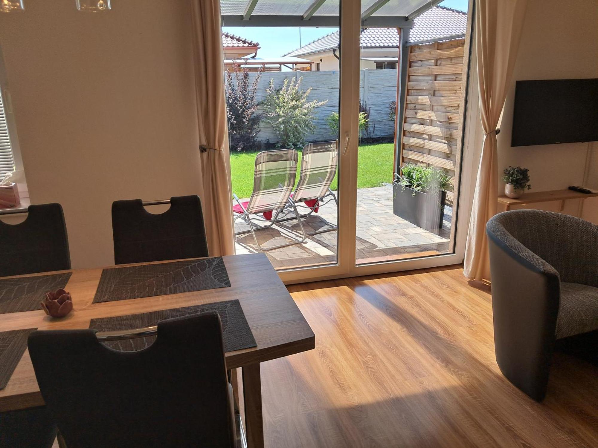 Apartmany Rubin Nesvady Bagian luar foto