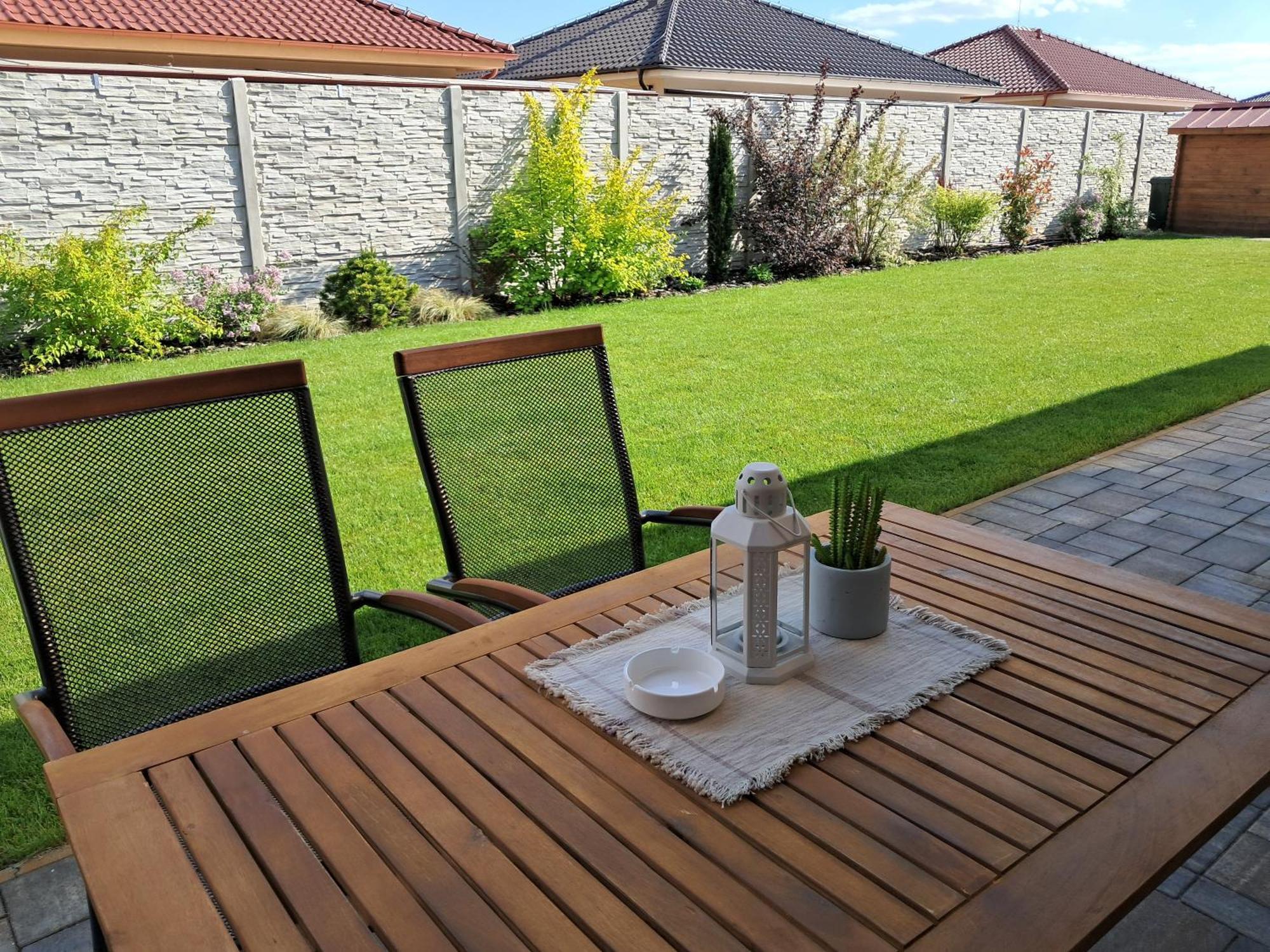 Apartmany Rubin Nesvady Bagian luar foto
